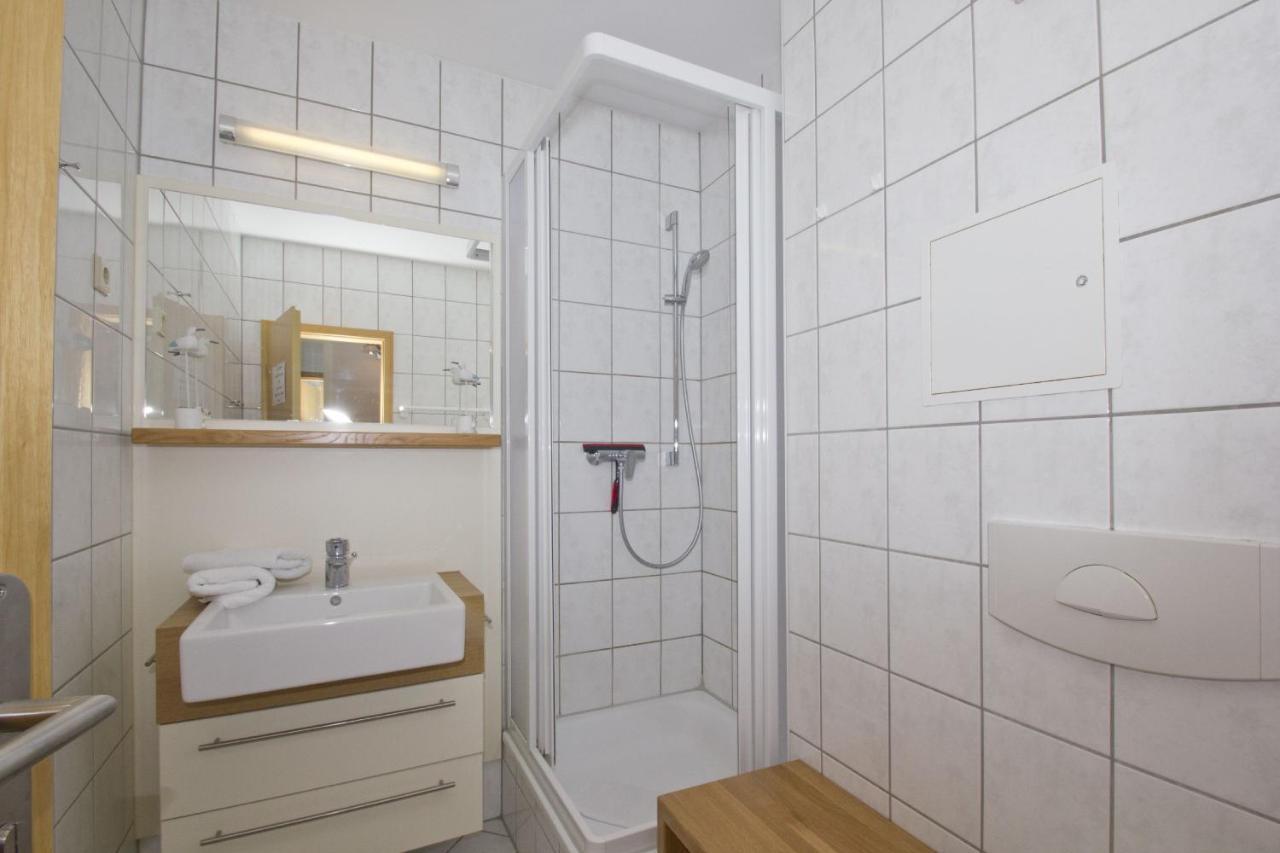 Fewo Mit Meerblick, Gratis Nutzung Vom Ahoi Erlebnisbad Und Sauna In Sellin - Haus Blick Zur See Fewo 06 Goehren  Eksteriør billede